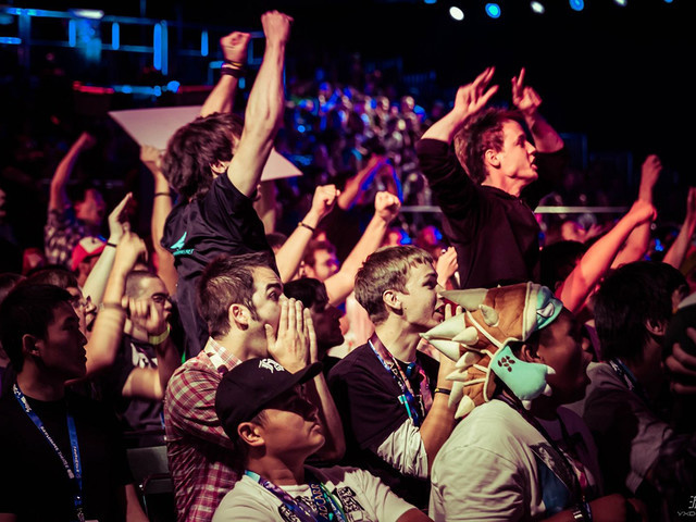 迫使中距离 迫使中距离